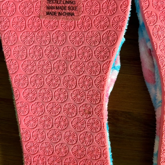 Lilly Pulitzer Slippers - Picture 5 of 7